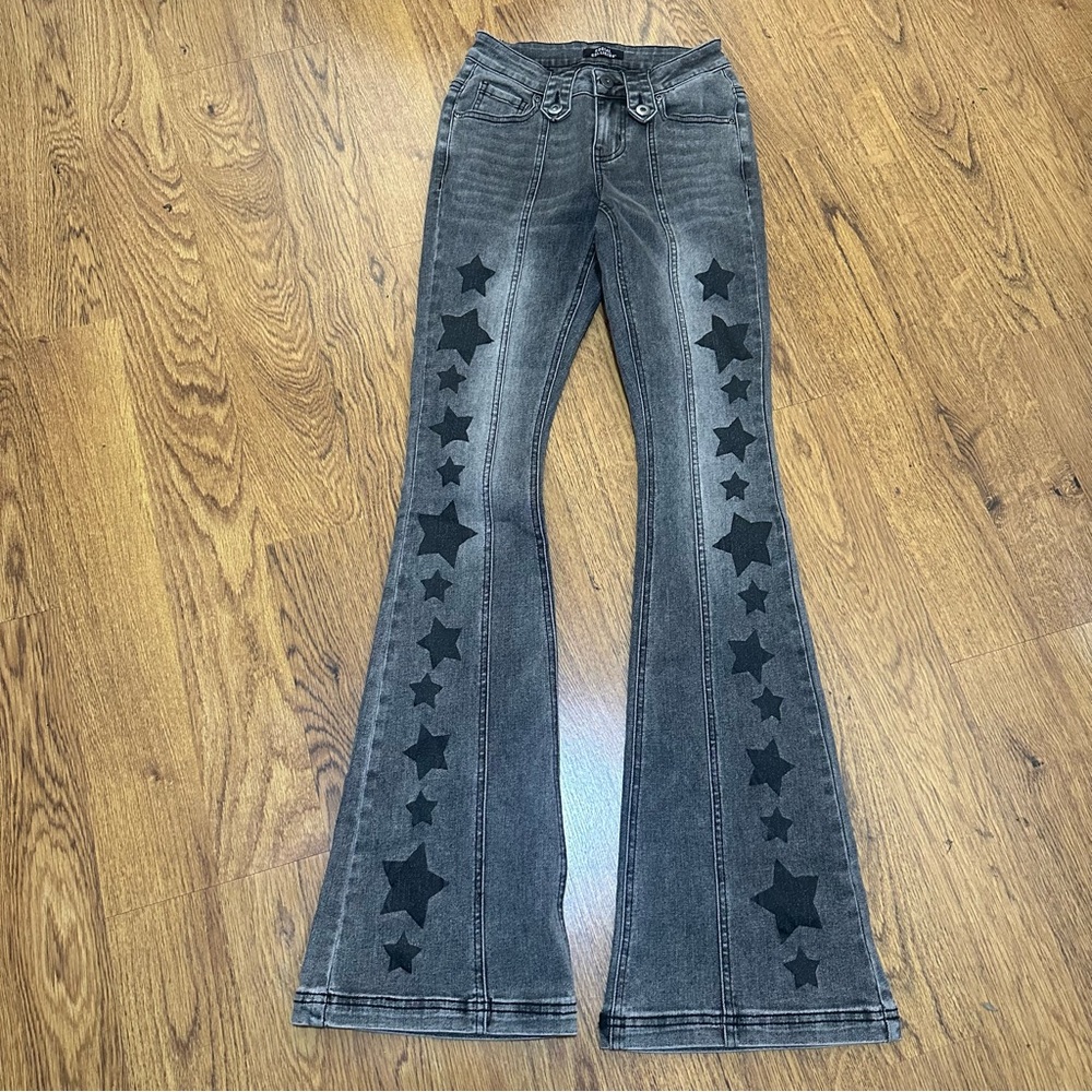 Hot Topic Gray Star Patterned Flared Jeans size 0… - image 2